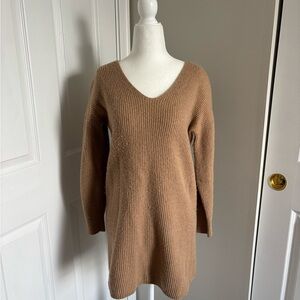Madewell V-Neck Sweater Dress in Warm Brown
